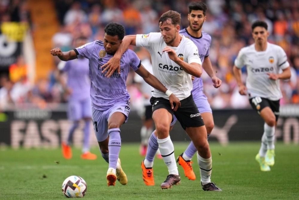 nhan-dinh-soi-keo-valencia-vs-real-madrid-luc-03h00-ngay-9-2-2026-1